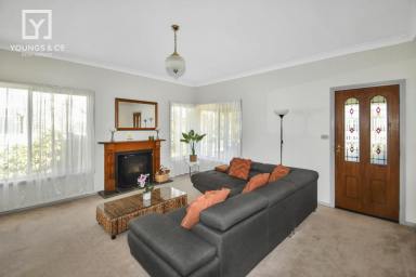 House For Sale - VIC - Mooroopna - 3629 - Well Cared For Family Home in a Central Location  (Image 2)