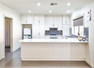 Townhouse For Sale - VIC - Mildura - 3500 - COMFORTABLE LIVING WITH MODERN INCLUSIONS  (Image 2)