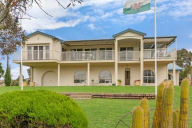 House For Sale - SA - Bowhill - 5238 - 2 ACRE RIVER ESTATE - For Sale Now!  (Image 2)