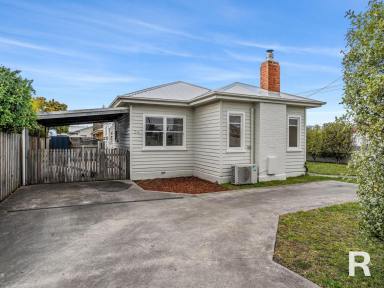 House For Sale - TAS - Devonport - 7310 - Central, Renovated & Move In Ready  (Image 2)