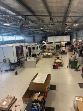 Business For Sale - VIC - Warrenheip - 3352 - Gooseneck and Fifth Wheel Business for sale  (Image 2)