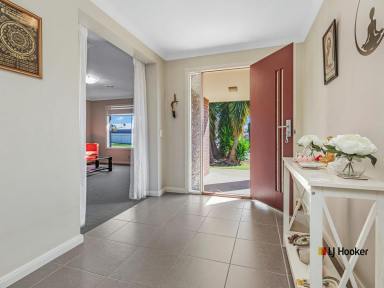 House For Sale - NSW - Moama - 2731 - Spacious Family Living in a Quiet Court – Room for Everyone and Everything!  (Image 2)