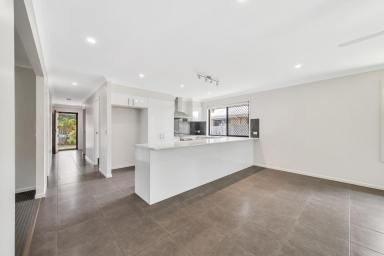 House For Sale - QLD - Landsborough - 4550 - Move-in Ready and Family-Friendly Landsborough Home with Double Garage & Oversized Shed  (Image 2)