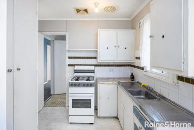 House For Lease - NSW - Ashmont - 2650 - COMFORTABLE LIVING  (Image 2)