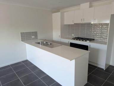 House Leased - QLD - Morayfield - 4506 - Brand New House/duplex available  (Image 2)