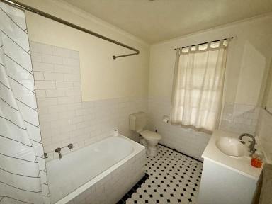 House For Lease - VIC - Byaduk North - 3300 - Cottage Style Home  (Image 2)