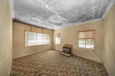 House For Sale - NSW - Tumut - 2720 - Huge Development Potential!  (Image 2)