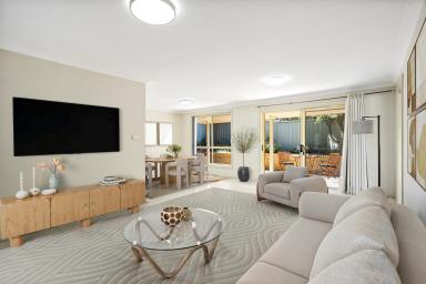 Townhouse For Sale - NSW - Keiraville - 2500 - Spacious & Stylish 3-Bedroom Townhouse in Premium Location  (Image 2)