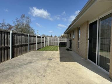 Unit For Sale - TAS - Deloraine - 7304 - Low maintenance easy living unit  (Image 2)