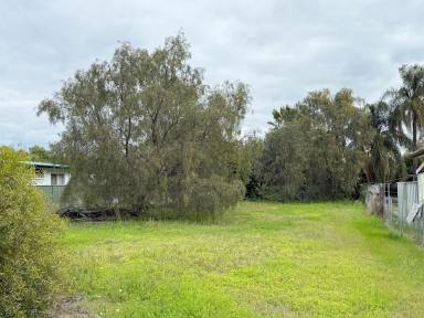 Residential Block For Sale - NSW - Moree - 2400 - GREAT LOCATION CLOSE TO THE AQUATIC CENTRE  (Image 2)