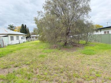 Residential Block For Sale - NSW - Moree - 2400 - GREAT LOCATION CLOSE TO THE AQUATIC CENTRE  (Image 2)