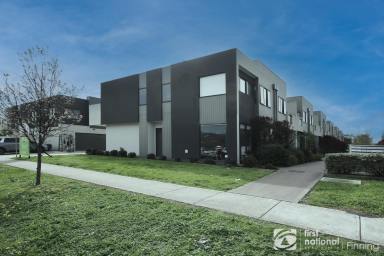 Townhouse For Sale - VIC - Cranbourne West - 3977 - Modern Corner Townhouse Living  (Image 2)