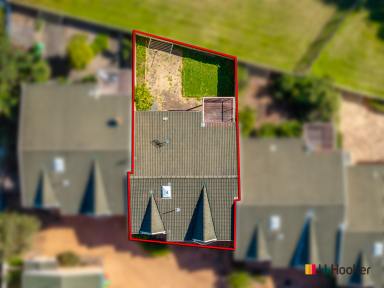 Unit For Sale - NSW - Denhams Beach - 2536 - DESIRABLE DENHAMS BEACH LOCATION  (Image 2)