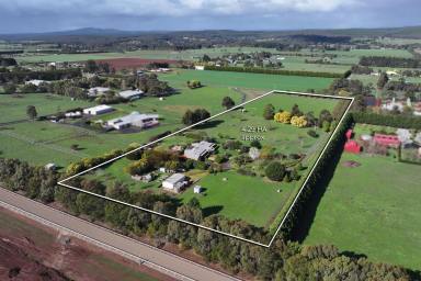 House For Sale - VIC - Miners Rest - 3352 - Premium Country Lifestyle – Minutes from Ballarat  (Image 2)