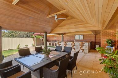 House For Sale - WA - Henley Brook - 6055 - THE ONE YOU HAVE BEEN WAITING FOR...  (Image 2)