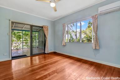 House For Sale - QLD - Macleay Island - 4184 - Charming Highset Queenslander on 746m² Block  (Image 2)