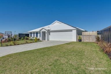 House For Sale - WA - Ridgewood - 6030 - Nearly New on Newport  (Image 2)