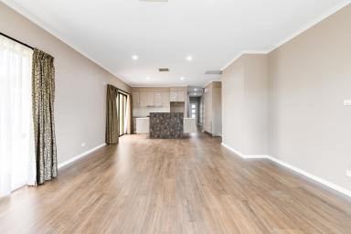 House Auction - VIC - Mildura - 3500 - LIVING WITH POTENTIAL.  (Image 2)