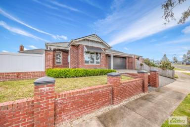 House For Sale - VIC - Warragul - 3820 - Beautiful Family Home with a Large Shed  (Image 2)