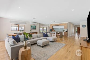 House For Sale - VIC - Somers - 3927 - Coastal Luxury Moments from the Shore  (Image 2)