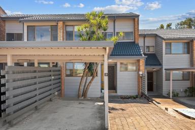 Unit For Sale - NSW - Raymond Terrace - 2324 - FRESH, MODERN & MOVE-IN READY  – LAKESIDE ESTATE TOWNHOUSE!  (Image 2)