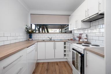 Unit For Sale - NSW - Raymond Terrace - 2324 - FRESH, MODERN & MOVE-IN READY  – LAKESIDE ESTATE TOWNHOUSE!  (Image 2)