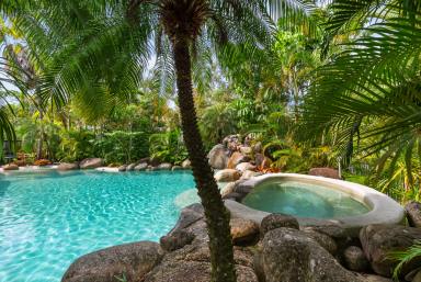 Apartment For Sale - QLD - Port Douglas - 4877 - 200m to BEACH  (Image 2)
