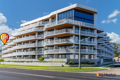 House For Sale - NSW - Batemans Bay - 2536 - NORTH FACING OCEAN & BAY VIEWS (Image 2)