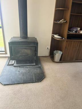 House Leased - VIC - Apollo Bay - 3233 - In the perfect position  (Image 2)