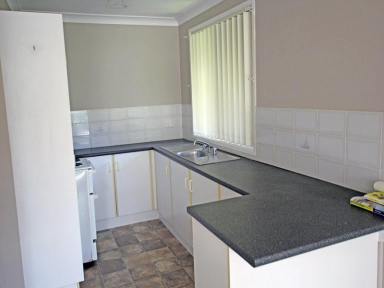 House For Lease - NSW - Taree - 2430 - Tidy 2 bedroom unit in quiet area  (Image 2)