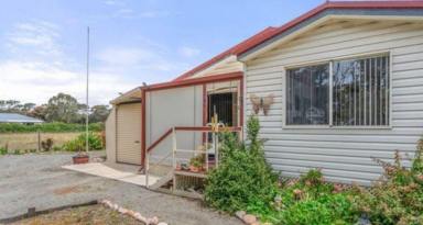 House Sold - WA - Kendenup - 6323 - Headline Goes Here  (Image 2)