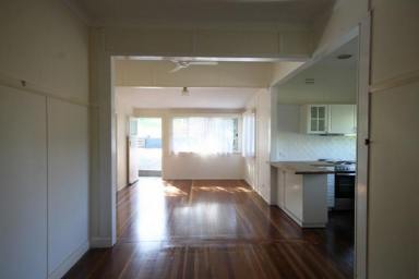 House For Lease - NSW - South Grafton - 2460 - 3 BEDROOM HOME IN THE HEART OF SOUTH  (Image 2)