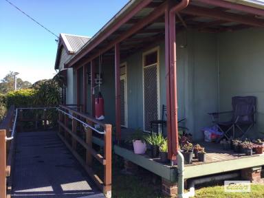 House For Lease - NSW - Wingham - 2429 - Right in the centre of town  (Image 2)