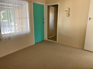Unit For Lease - NSW - Moree - 2400 - Value Unit  (Image 2)