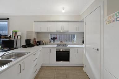 House For Sale - VIC - Longwarry - 3816 - Convenience in both Size and Location  (Image 2)