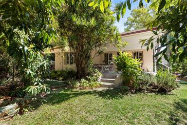 House For Sale - QLD - Boreen Point - 4565 - Lakeside Cottage With Heart and History  (Image 2)