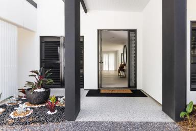House For Sale - QLD - Eerwah Vale - 4562 - Modern Acreage with Dual Living  (Image 2)