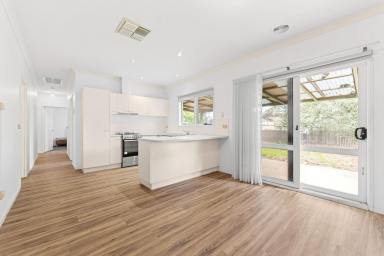 House For Sale - VIC - Golden Square - 3555 - Comfortable Family Home in a Convenient Golden Square Location  (Image 2)