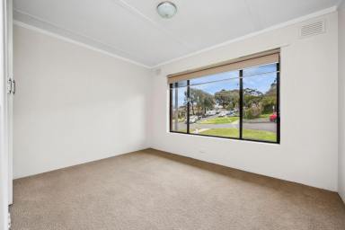 House For Sale - VIC - Ironbark - 3550 - Central Two-Bedroom Unit on a Generous Allotment  (Image 2)