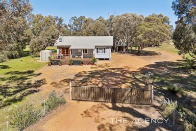 Acreage/Semi-rural For Sale - WA - Bakers Hill - 6562 - "Pretty As A Picture"  (Image 2)