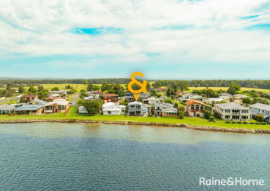 House For Sale - NSW - Greenwell Point - 2540 - Waterfront Wonder  (Image 2)