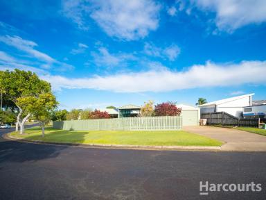 House Sold - QLD - Urangan - 4655 - Prime Coastal Location in Urangan!  (Image 2)