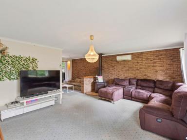 House For Sale - NSW - Kalaru - 2550 - OVER HALF AN ACRE, IN A GREAT LOCATION!  (Image 2)