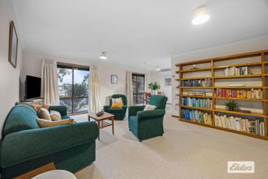 House For Sale - VIC - Stawell - 3380 - Beautifully Maintained Family Home in Convenient Location  (Image 2)