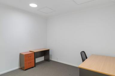 Office(s) For Lease - QLD - Toowoomba City - 4350 - Spacious & Modern Office with a Flexible Lease in the CBD  (Image 2)