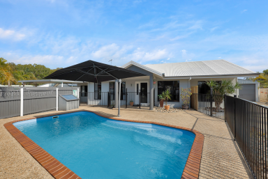 House For Sale - QLD - Slade Point - 4740 - FAMILY LIVING BY THE COAST WITH ALL THE EXTRAS  (Image 2)