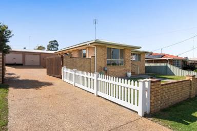 House For Sale - QLD - Newtown - 4350 - Stylish, Secure & Ready to Move In  (Image 2)