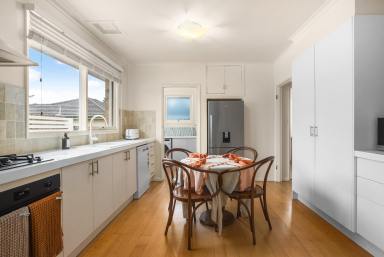 Unit For Lease - VIC - Mordialloc - 3195 - AMAZING LOCATION | UPDATED UNIT | QUIET BLOCK  (Image 2)