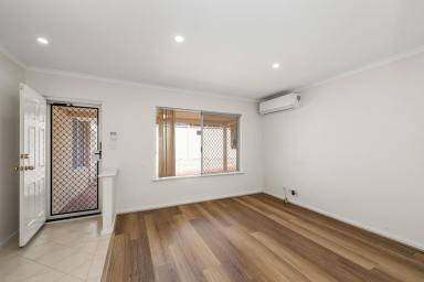 House For Sale - WA - Kardinya - 6163 - PRIVATE, PEACEFUL & SECURE  (Image 2)