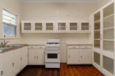 House For Lease - QLD - Newtown - 4350 - Charming 3-Bedroom Home in Ideal Location – Walk to Schools & Shops  (Image 2)
